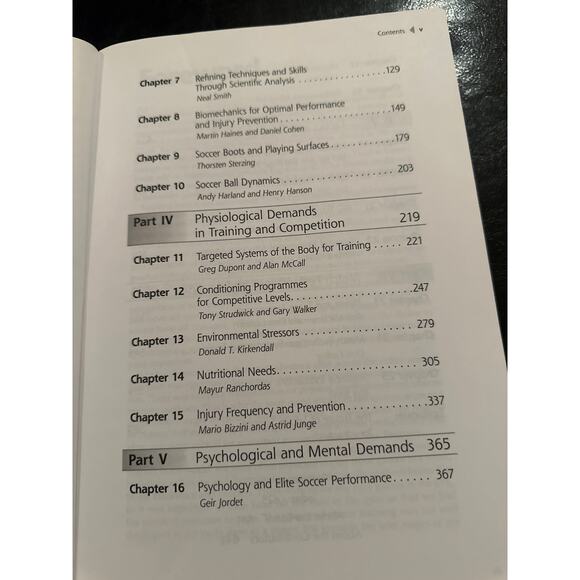 Soccer Science by Tony Strudwick Book Using Science to Develop Players and Teams - Picture 3 of 7